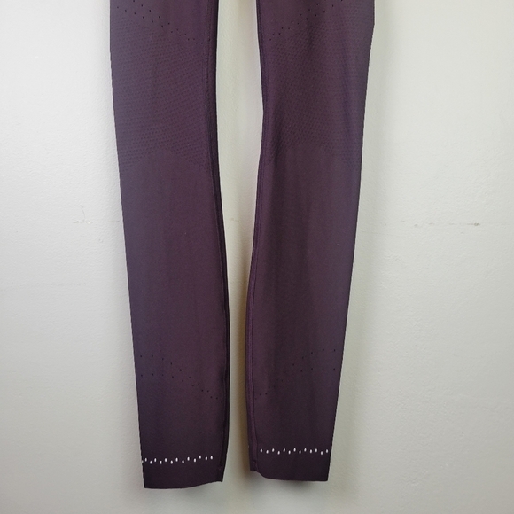 LULULEMON Zoned In Tight Leggings Full Length 2019 Mid Rise Mesh Senseknit 4 - Picture 4 of 12